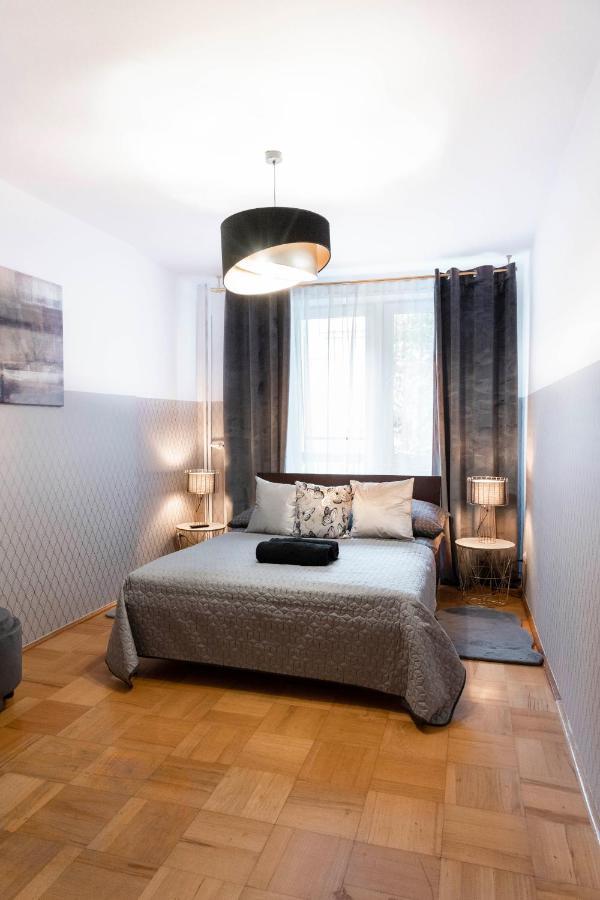 Clicktheflat Constitution Square * Varsavia