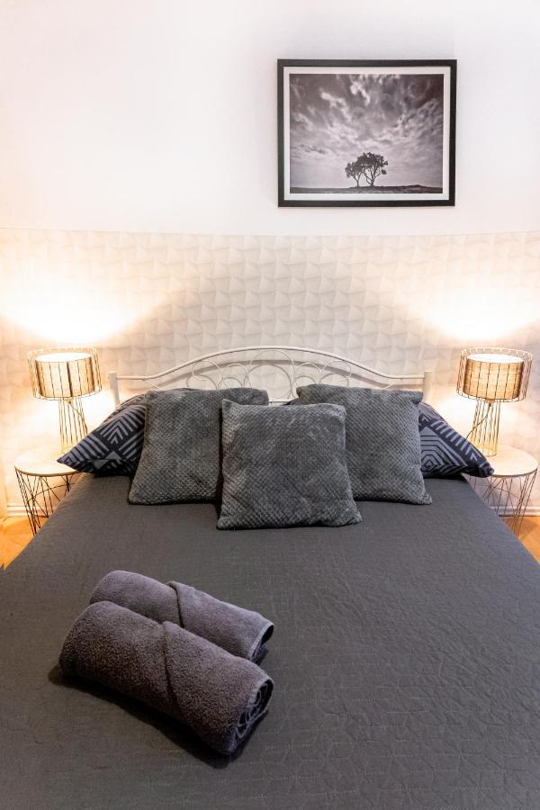 Clicktheflat Constitution Square Apartment Warsaw